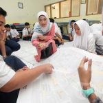 alumni-mengajar-di-smp-darul-hikam-bandung_20171110_002711